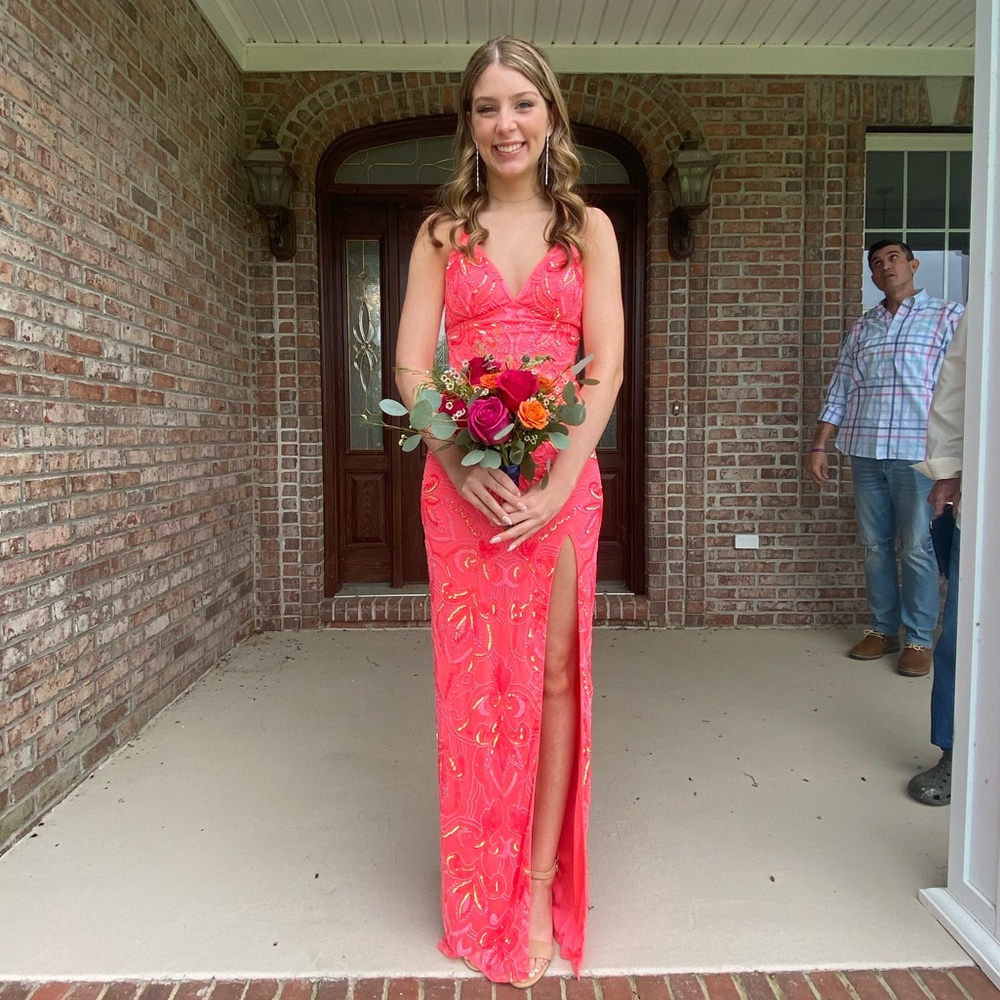 coral prom dress, size 0, has tie back so could fit around 0-4